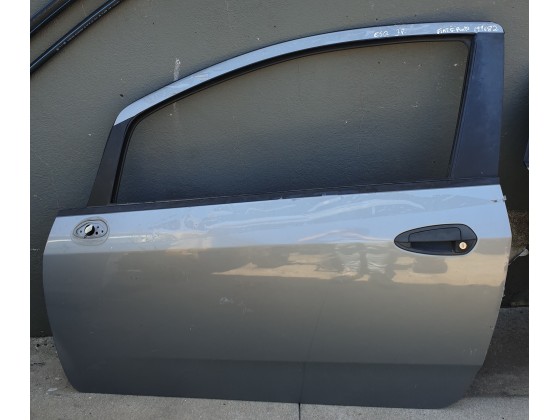 Porta frt esq Fiat grande Punto 2008 199692