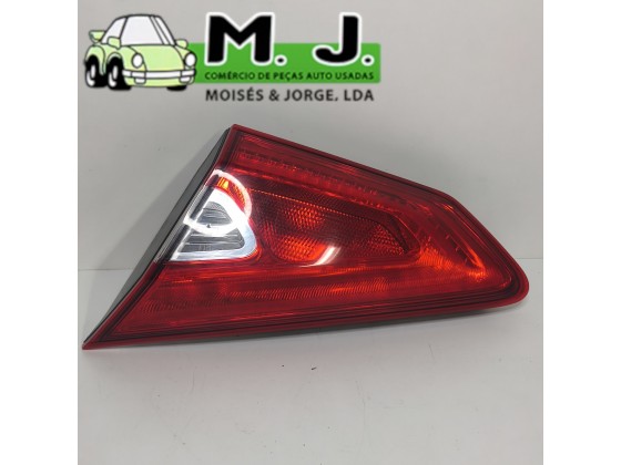 Farolim Tampa Mala Direito Nissan Pulsar 2015(222127)