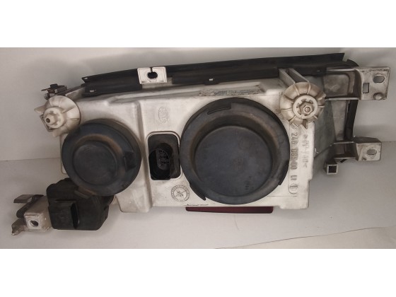 Farol Esquerdo Skoda Octavia 96-10(234255)