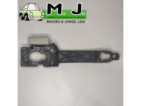 Suporte Puxador Porta Tras Direita Nissan Qashqai 2011(250513)