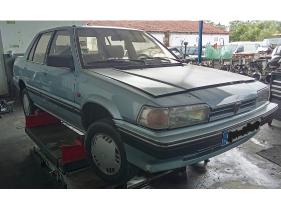 Rover 213 gasolina de 1987 para peças