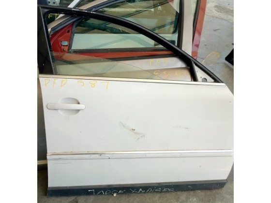 Porta Frente Direita Volkswagen Passat 2003 pfd581