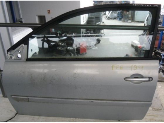 Porta Frente Esquerda Renault Megane 2004 pfe194