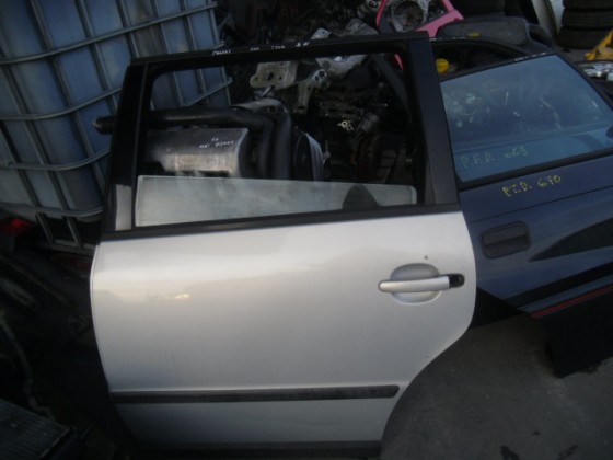 Porta Tras Esquerda VW Passat SW 2000 pte673