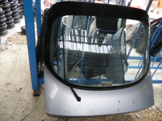 Tampa Mala Mitsubishi Carisma GLV 1997 tpm23