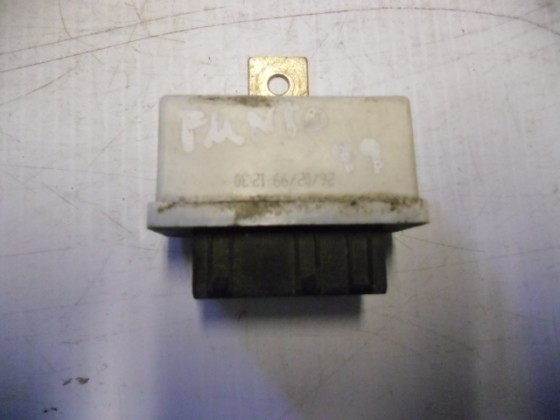 Relé Injecção Fiat Punto 1998 RINJ4