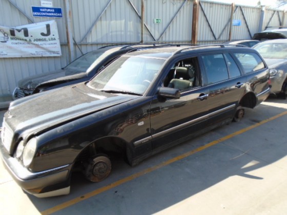 Mercedes W210 250 turbo de 1998 para peças