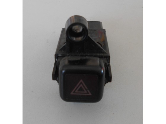 Botão 4 Piscas Toyota E90 4p104