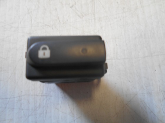 Botão Trancar Portas Renault Clio II 2005 BTP2