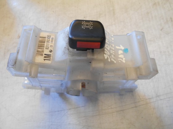Botão 4 Piscas Subaru Forester 2001 4P78