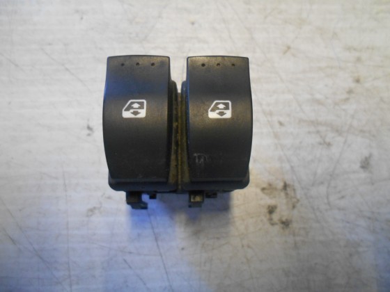 Botão Vidros Frt Esq Renault Megane 2004 BV83