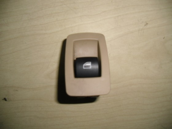 Botão de Vidro Direito Bmw E90 