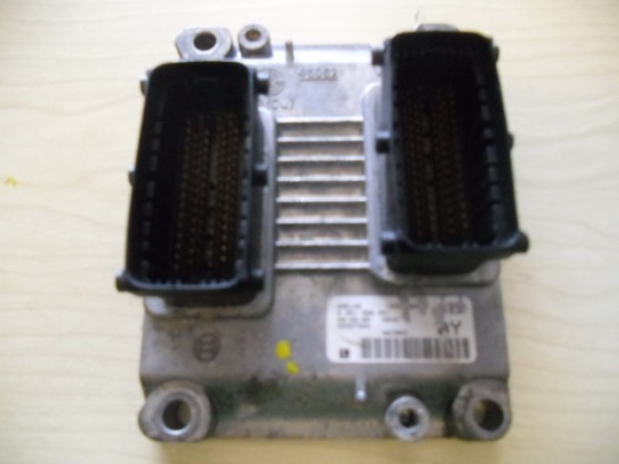 Centralina Motor Opel Corsa D cm298