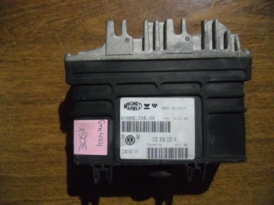 Centralina Motor VW Golf III 1.6 cm444