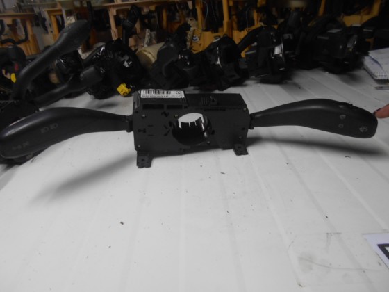 Comutador Piscas+Escovas Volkswagen Polo de 2005cod29