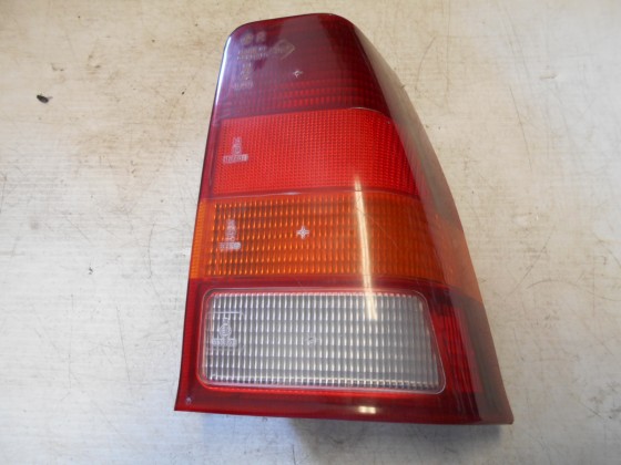 Farolim Trs Drt Opel Kadett 1985 FT23