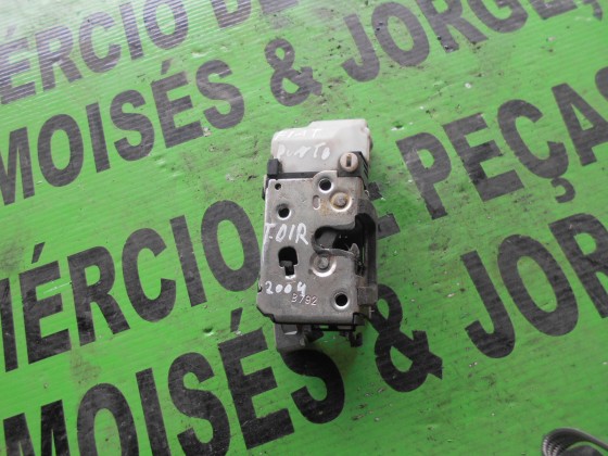 Fechadura Porta Trás Direita Fiat Punto 2004