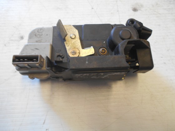 Fechadura Porta Trás Esquerda Citroen Xsara 2002 FP102