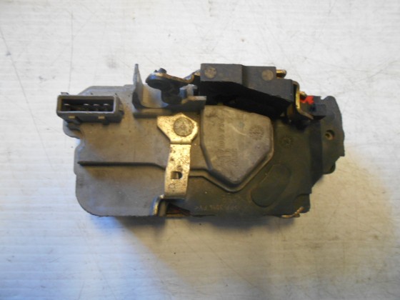 Fechadura Porta Trás Direita Peugeot 206 1999 FP166