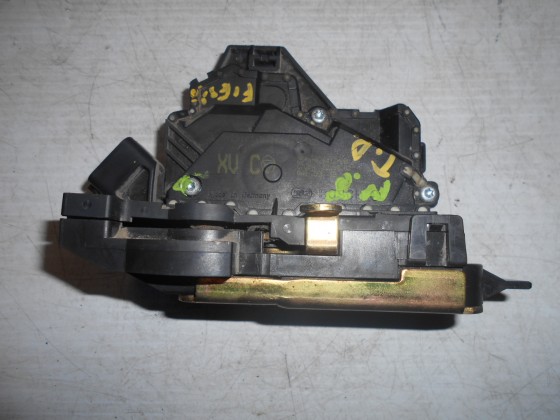 Fechadura Porta Trás Esquerda Ford Fiesta 2002 FP201