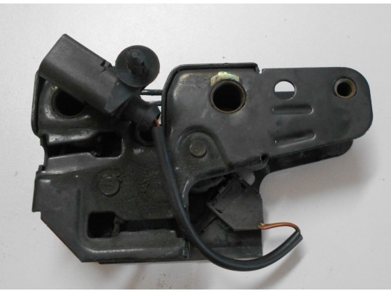 Fecho Capot Volkswagen Polo 2004 fc5