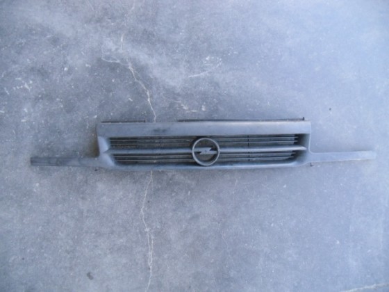Grelha Frente Opel Astra F gf43