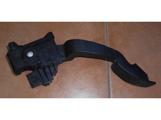 Potenciómetro Opel Corsa D 2008 p99