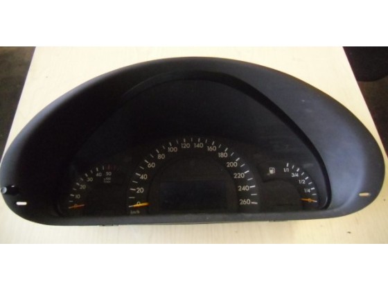 Quadrante Mercedes C220cdi W203 2000 q255