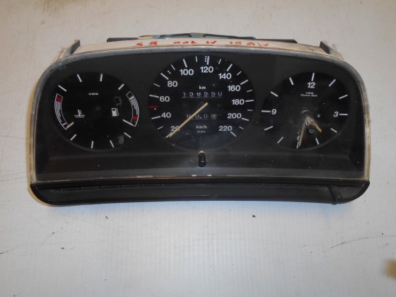 Quadrante Audi A100 1985 Q92