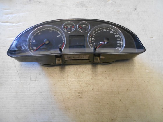 Quadrante VW Passat 1.9 TDI 130CV 2002 Q206